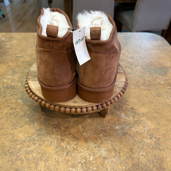 NWT Aerie Faux Suede Mini Platform Ankle Boots with Fur Lining - Picture 3 of 7